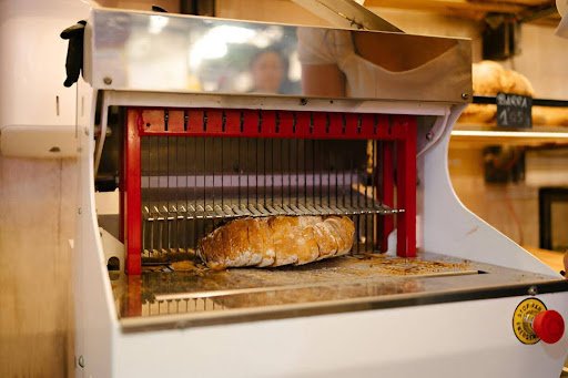 Bread Slicer: How Consistent Slicing Helps Bakeries Meet Export and International Supply Expectations